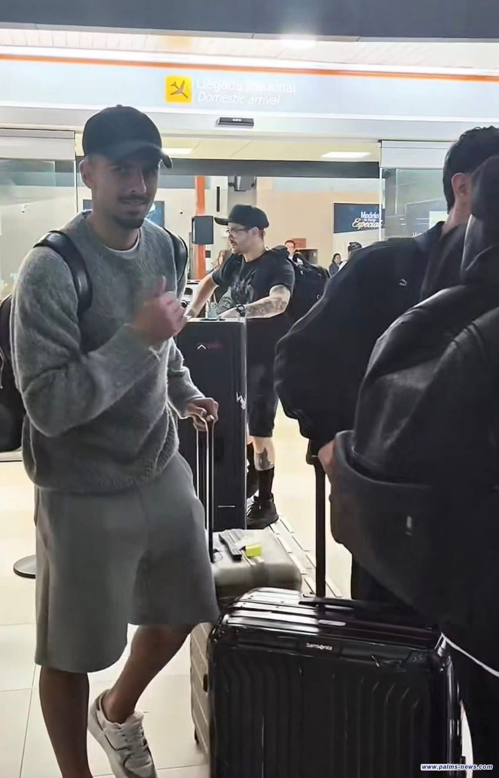 وصول الثلاثي أمير العماري وميرخاس دوسكي وحسين علي،للانضمام لبعثة المنتخب العراقي في المكسيك.